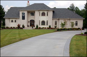Remodeling Your Driveway: Choosing the Right Materials for Your Home