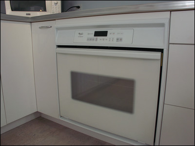 Self-Cleaning Ovens Get a Face-Lift
