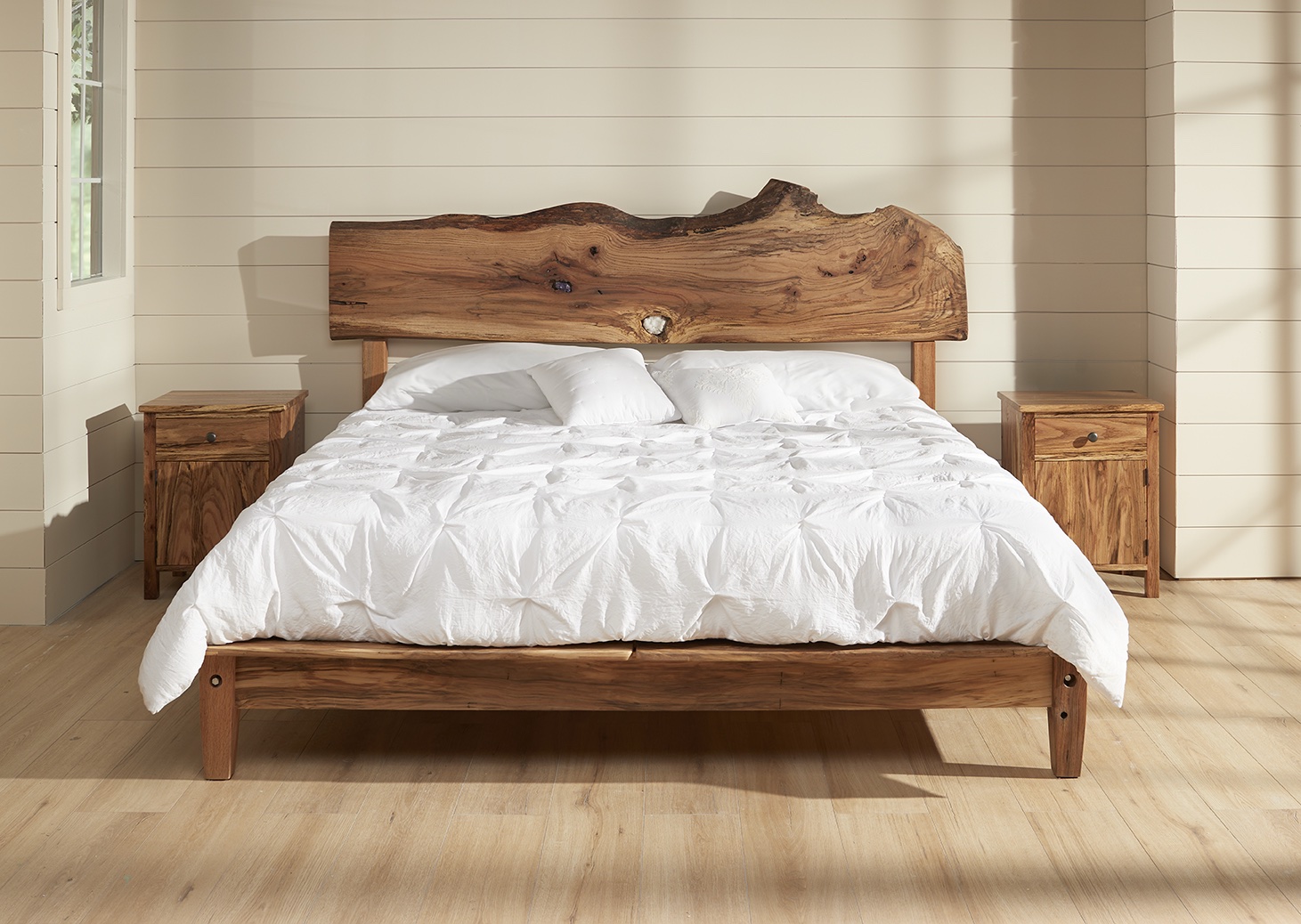 Crystal Swamp Oak Bed Crystal Swamp Oak Bed